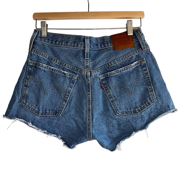 Levi’s 501 cut off jean shorts in classic blue denim size 27 excellent condition - Picture 6 of 12